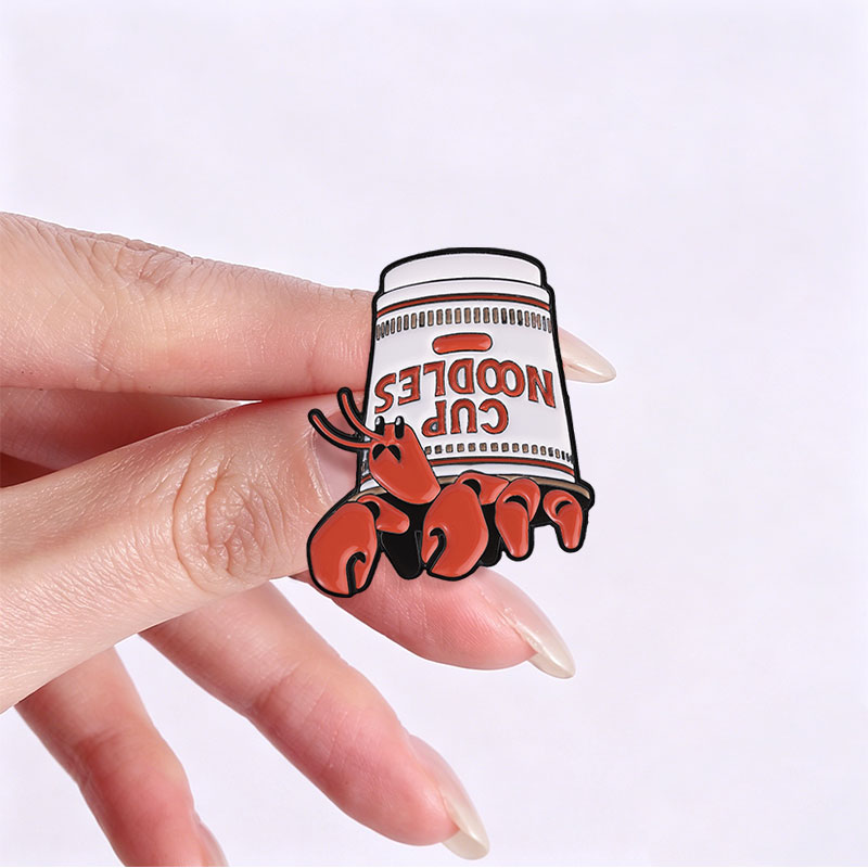 Lobster Cup Noodles Enamel Pin - Zinc Food Snacks recension och pris